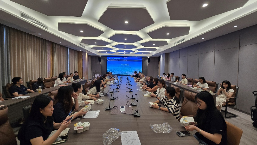 美方教师分享来华授课感受